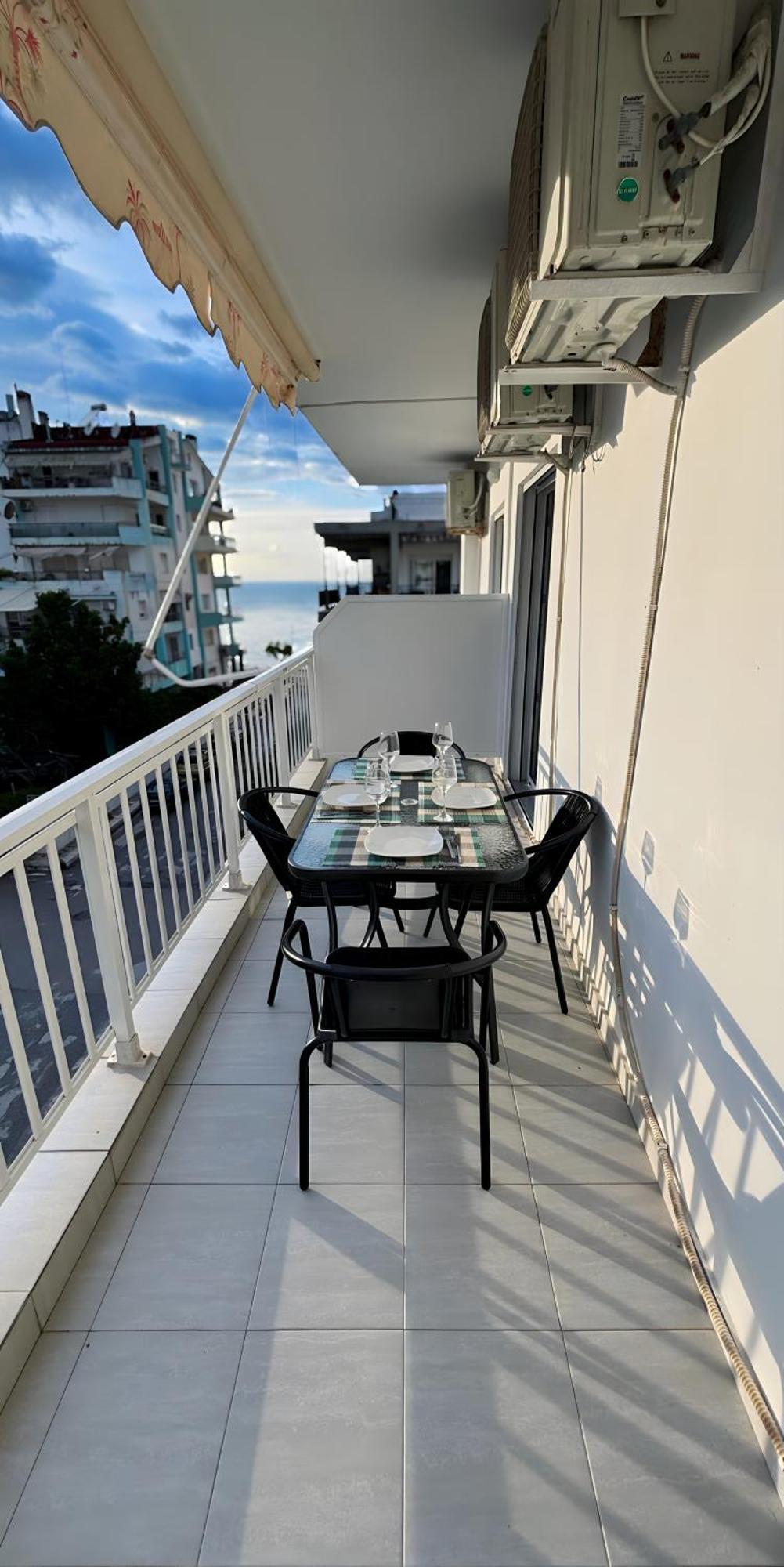 Nouri Schoene Wohnung In Direkter Strandnaehe, Schnelles Internet, Freies Parken, Nahe Flughafen Peraía Buitenkant foto